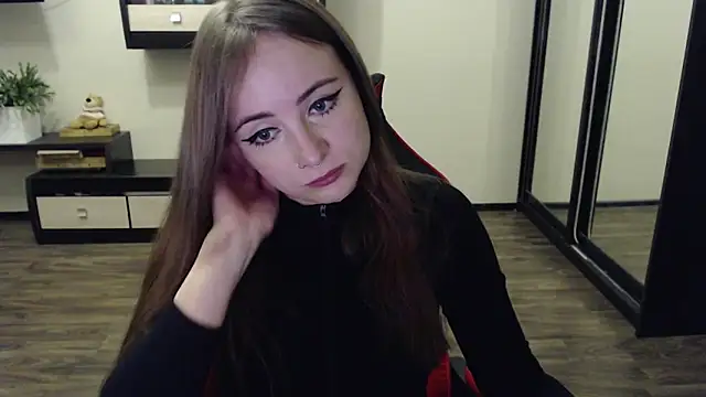 Snapshot of Laralianna chatting on September 12, 2025, 2:39 pm Laralianna online show from September 12, 2025, 2:39 pm