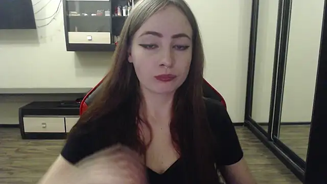 Snapshot of Laralianna chatting on February 26, 2025, 5:00 pm Laralianna online show from February 26, 2025, 5:00 pm