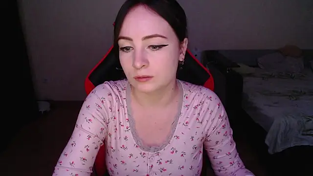 Snapshot of Laralianna chatting on November 2, 2025, 4:12 pm Laralianna online show from November 2, 2025, 4:12 pm