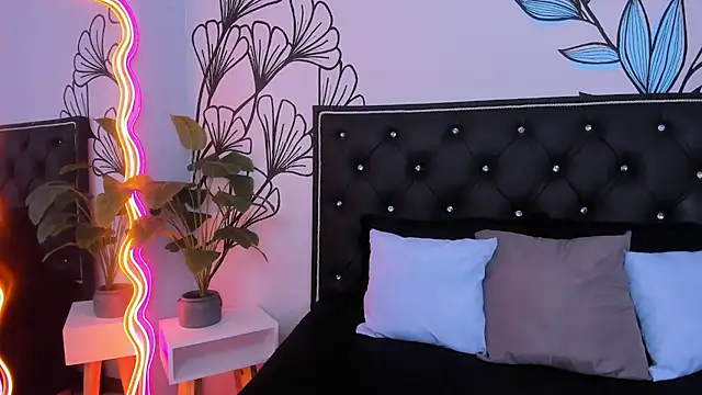 Sweet Ariadna  online show from November 22, 2025, 12:26 pm