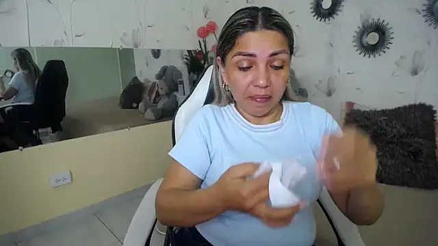 cum bigass online show from December 14, 2025, 12:22 pm