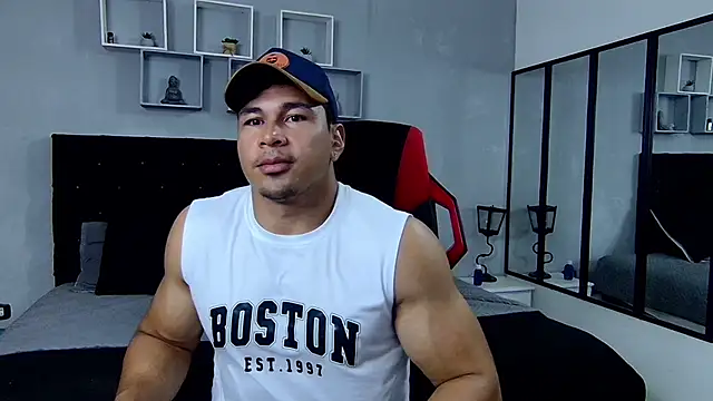 Snapshot of tyler_hank01 chatting on February 1, 2025, 1:02 am tyler hank01 online show from February 1, 2025, 1:02 am