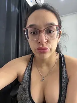 Ninnfa online show from September 12, 2025, 2:50 pm