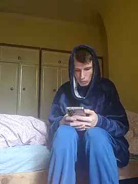 Snapshot of LuxxFin chatting on November 5, 2025, 2:09 pm LuxxFin online show from November 5, 2025, 2:09 pm