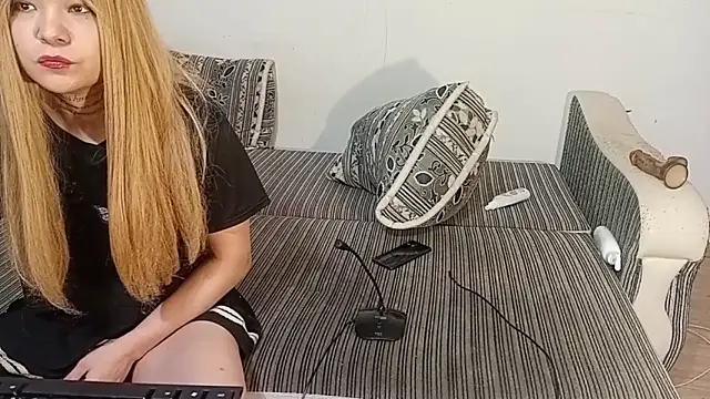 LuxMelys online show from November 23, 2025, 12:59 pm