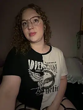 Snapshot of EmmieRae chatting on November 4, 2025, 12:31 pm EmmieRae online show from November 4, 2025, 12:31 pm