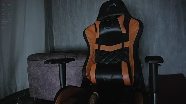 Valentinne z online show from March 2, 2025, 6:46 pm