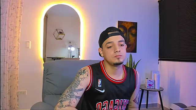 alejandro calderon1 online show from February 23, 2026, 3:30 am