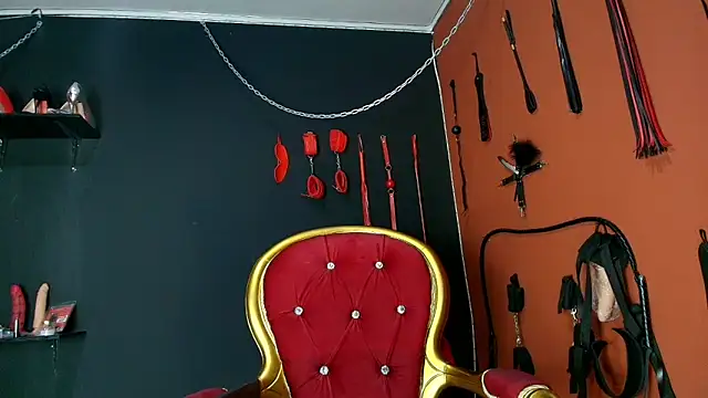 Snapshot of amy-mistress chatting on October 3, 2025, 11:06 pm amy-mistress online show from October 3, 2025, 11:06 pm