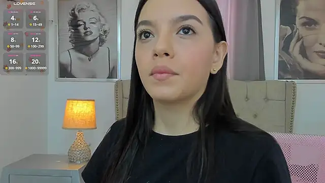 Snapshot of Beautyari_ chatting on October 3, 2025, 12:17 pm Beautyari online show from October 3, 2025, 12:17 pm