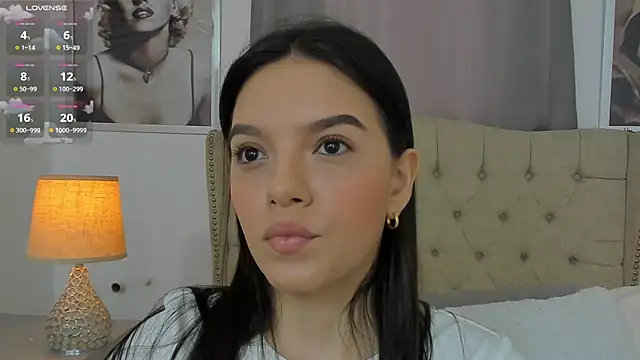 Snapshot of Beautyari_ chatting on March 4, 2025, 12:22 pm Beautyari online show from March 4, 2025, 12:22 pm