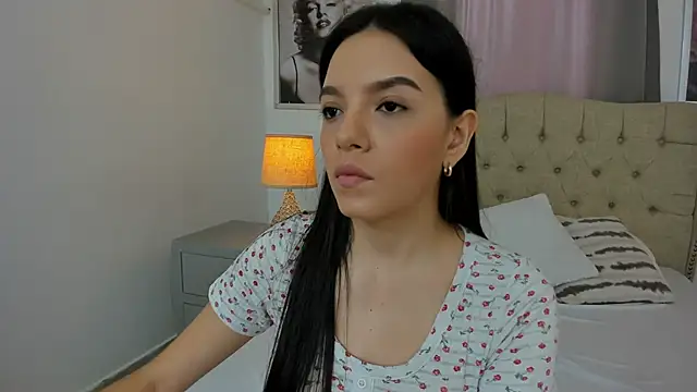 Snapshot of Beautyari_ chatting on March 15, 2025, 12:24 pm Beautyari online show from March 15, 2025, 12:24 pm