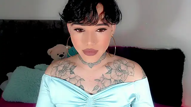 Snapshot of little_star_porn chatting on October 3, 2025, 11:06 pm little star porn online show from October 3, 2025, 11:06 pm