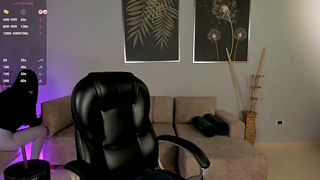 JennaOlsonX online show from November 30, 2025, 11:33 am