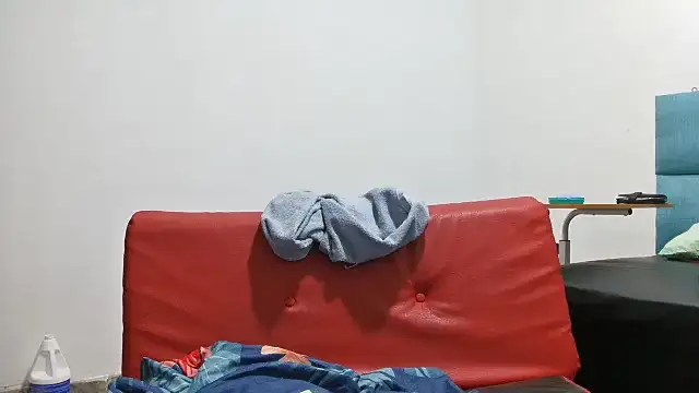 Snapshot of Allyson_Devil chatting on February 12, 2026, 6:18 pm Allyson Devil online show from February 12, 2026, 6:18 pm