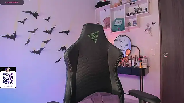 damnliciousss online show from November 14, 2025, 12:58 am