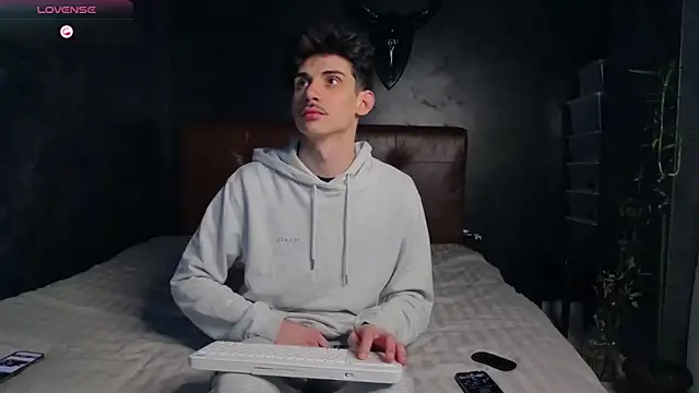 DanielCrush1 online show from March 19, 2026, 3:23 pm