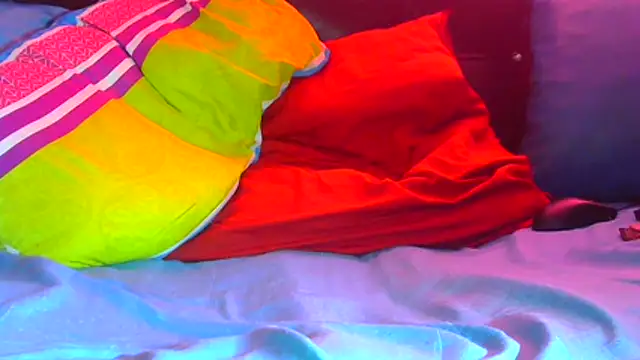 Snapshot of Queenofthenightx chatting on February 22, 2026, 5:43 am Queenofthenightx online show from February 22, 2026, 5:43 am