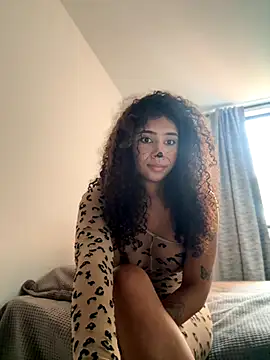 stormyy  online show from October 15, 2025, 9:45 pm