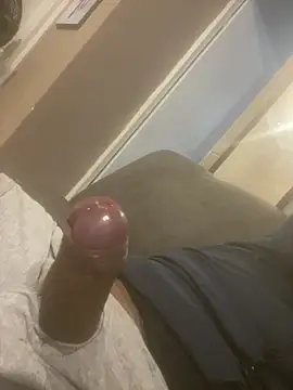 MisaelR10 online show from April 27, 2026, 9:13 pm