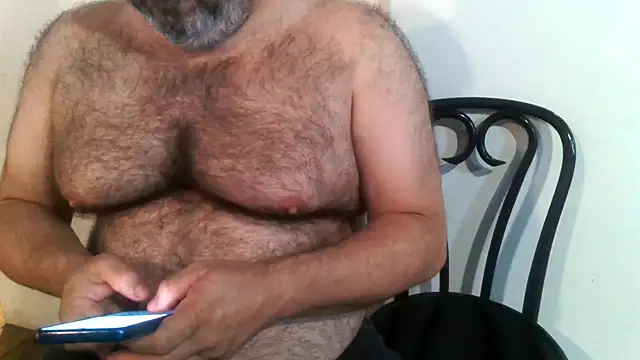 Snapshot of mikeyhotbear chatting on July 31, 2026, 6:24 am mikeyhotbear online show from July 31, 2026, 6:24 am