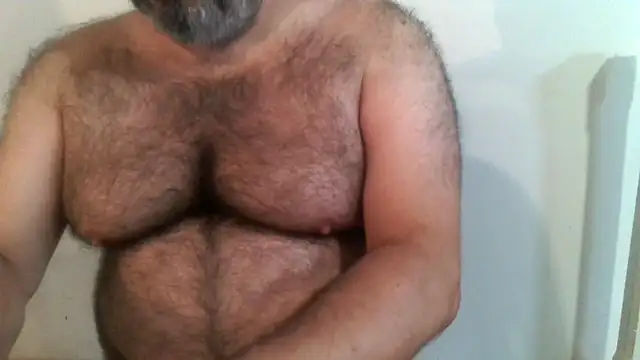 Snapshot of mikeyhotbear chatting on August 1, 2026, 6:22 am mikeyhotbear online show from August 1, 2026, 6:22 am