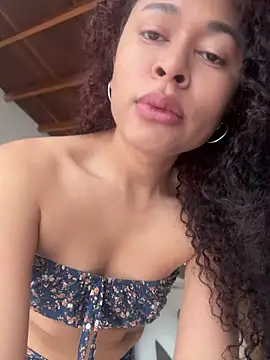 GabriSaenz online show from June 3, 2026, 2:29 pm