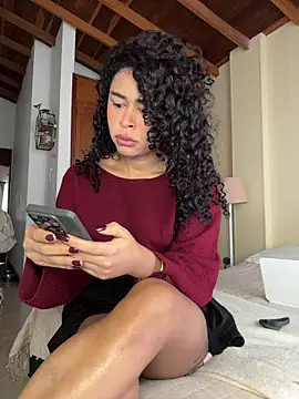 GabriSaenz online show from February 2, 2026, 1:54 pm