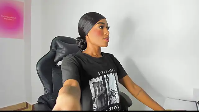 Emattaylor online show from February 8, 2025, 11:12 am