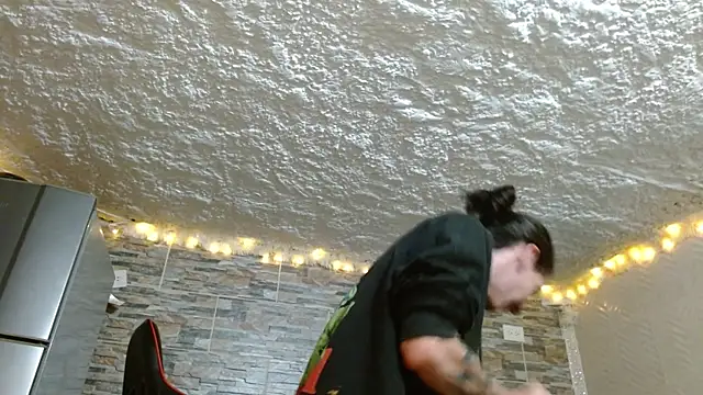 omar alurba online show from April 14, 2026, 11:32 pm