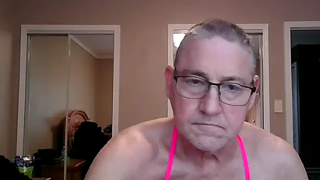 Snapshot of takeitall101 chatting on February 27, 2026, 3:56 pm takeitall101 online show from February 27, 2026, 3:56 pm