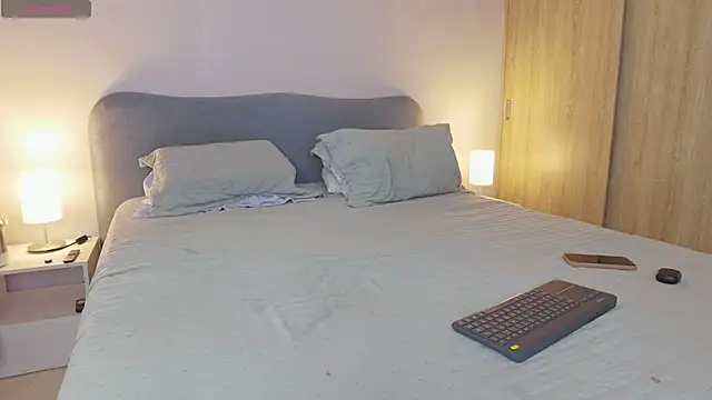 Snapshot of elbustamante chatting on February 22, 2026, 10:55 pm elbustamante online show from February 22, 2026, 10:55 pm