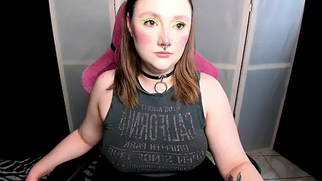 Snapshot of YourDyingBride chatting on October 19, 2025, 9:50 pm YourDyingBride online show from October 19, 2025, 9:50 pm