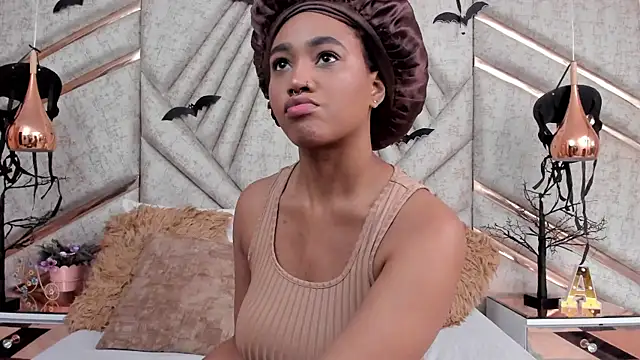 AgataRinaldi online show from November 9, 2025, 2:32 pm