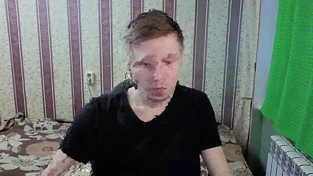 Snapshot of darienlarge chatting on June 9, 2026, 3:57 pm darienlarge online show from June 9, 2026, 3:57 pm