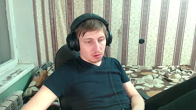 darienlarge online show from November 3, 2025, 2:20 pm