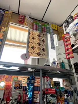 sammyqueenx21 online show from April 15, 2026, 7:58 pm