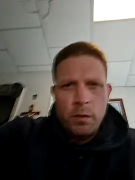 curiouscock38 online show from October 31, 2025, 9:43 pm