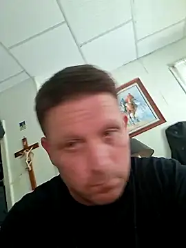 curiouscock38 online show from June 18, 2026, 7:52 pm