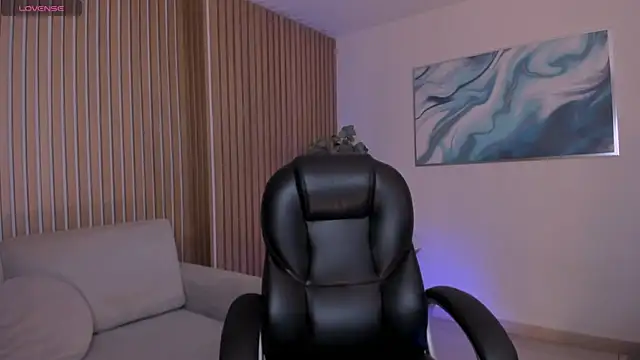 ErikaBenz  online show from February 12, 2026, 11:43 am