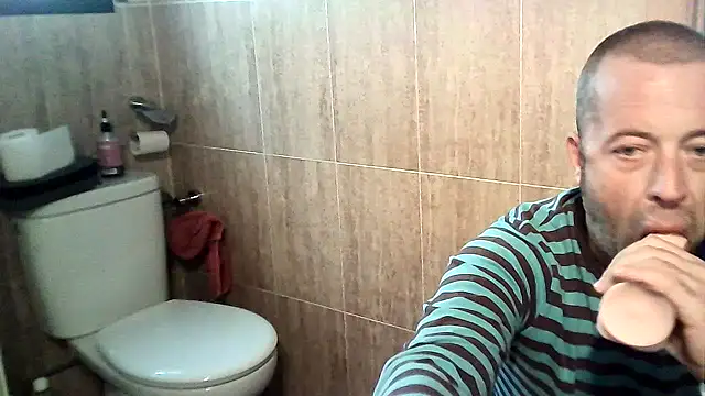 Sinlimites35 online show from November 6, 2025, 3:16 pm