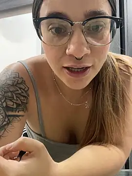 Snapshot of SophieFoxx17 chatting on March 22, 2025, 3:31 pm SophieFoxx17 online show from March 22, 2025, 3:31 pm