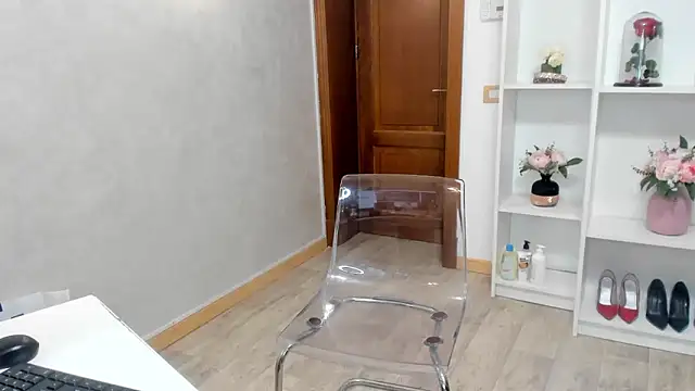 ElisaBaxter online show from March 22, 2025, 6:00 am