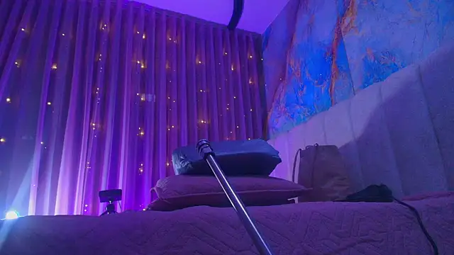 britanyy  online show from February 27, 2026, 3:07 am