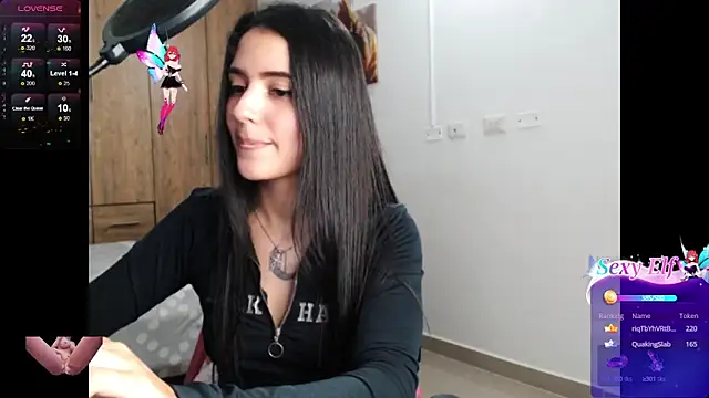 Snapshot of Danae_999 chatting on December 4, 2024, 2:47 am Danae 999 online show from December 4, 2024, 2:47 am