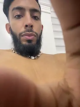 Alessandro  Rossi online show from November 3, 2025, 8:34 pm