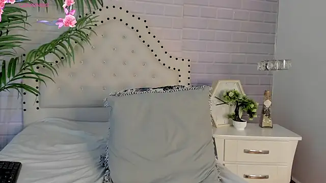  Eurekaa  online show from March 2, 2025, 2:41 am