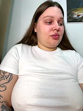 perfect sweety girl online show from October 19, 2025, 6:43 pm