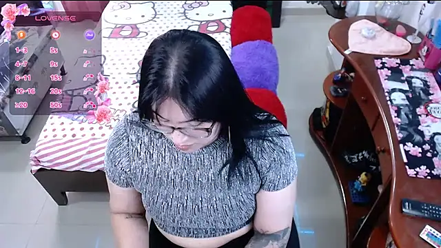 Snapshot of lufek23 chatting on March 14, 2025, 5:35 pm lufek23 online show from March 14, 2025, 5:35 pm