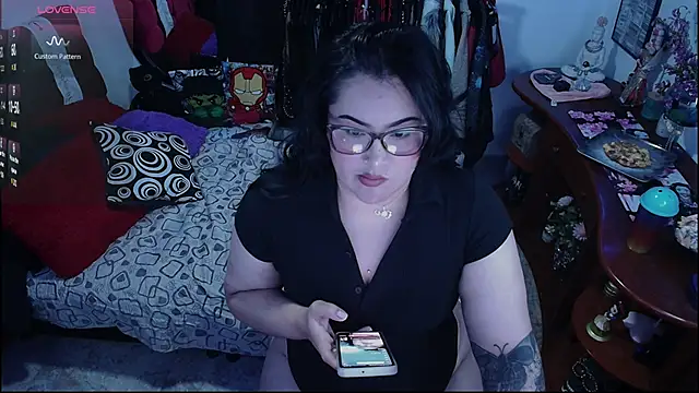 Snapshot of lufek23 chatting on October 4, 2025, 4:30 pm lufek23 online show from October 4, 2025, 4:30 pm